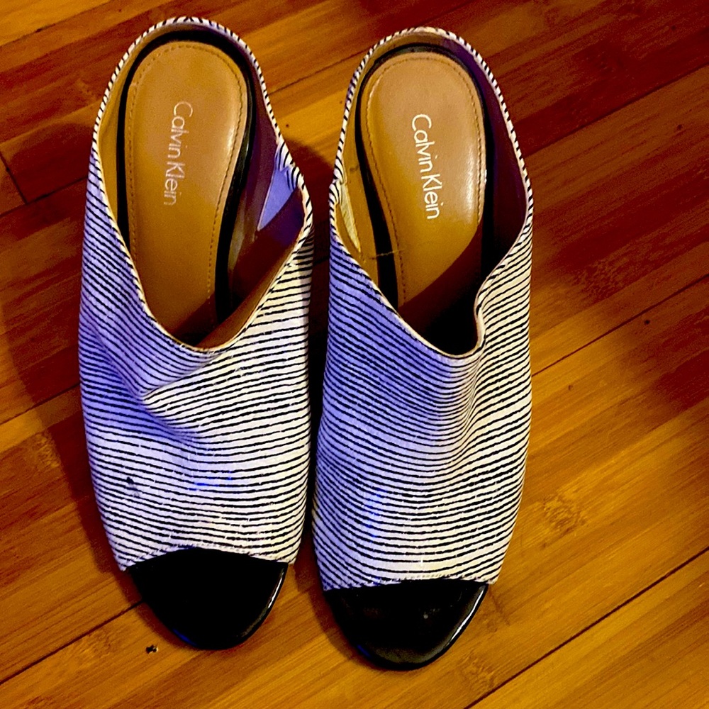 Heeled mules
